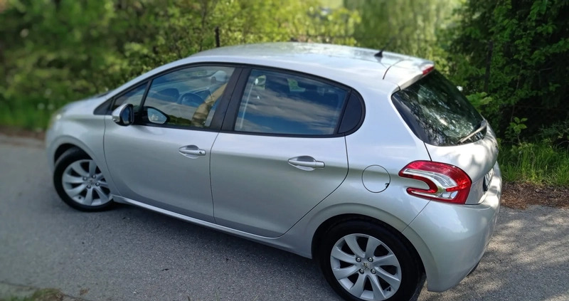 Peugeot 208 cena 24200 przebieg: 131709, rok produkcji 2014 z Bielawa małe 704